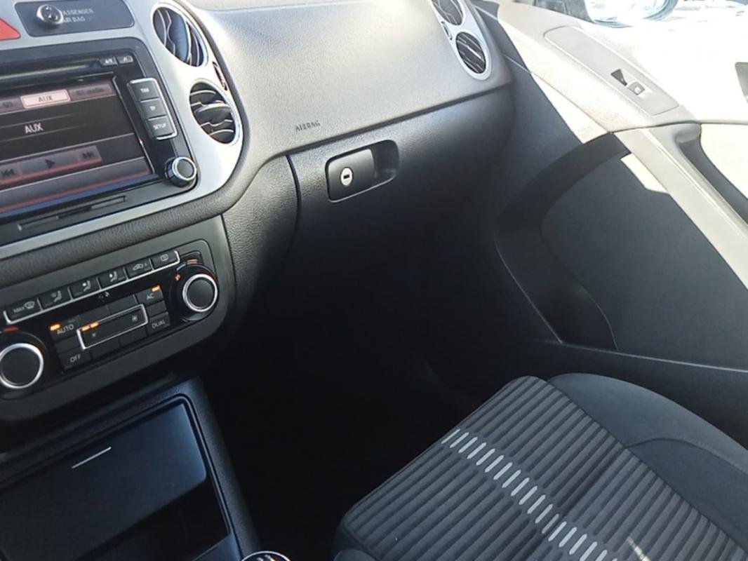 Volkswagen Tiguan - Photo 22