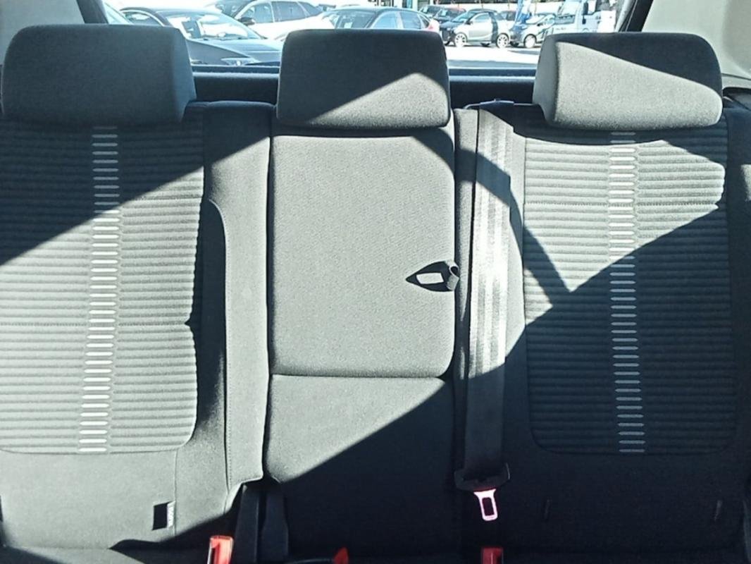 Volkswagen Tiguan - Photo 24