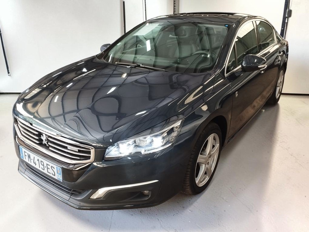 Peugeot 508 HYbrid4 - Photo 1