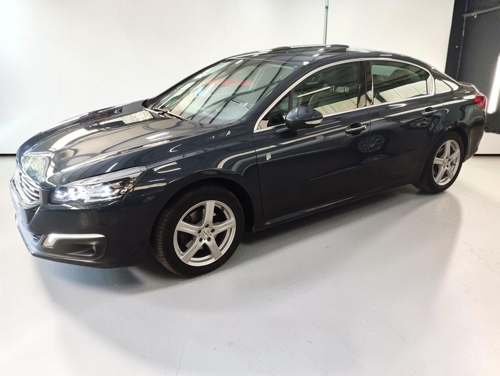 Peugeot 508 HYbrid4 - Photo 6
