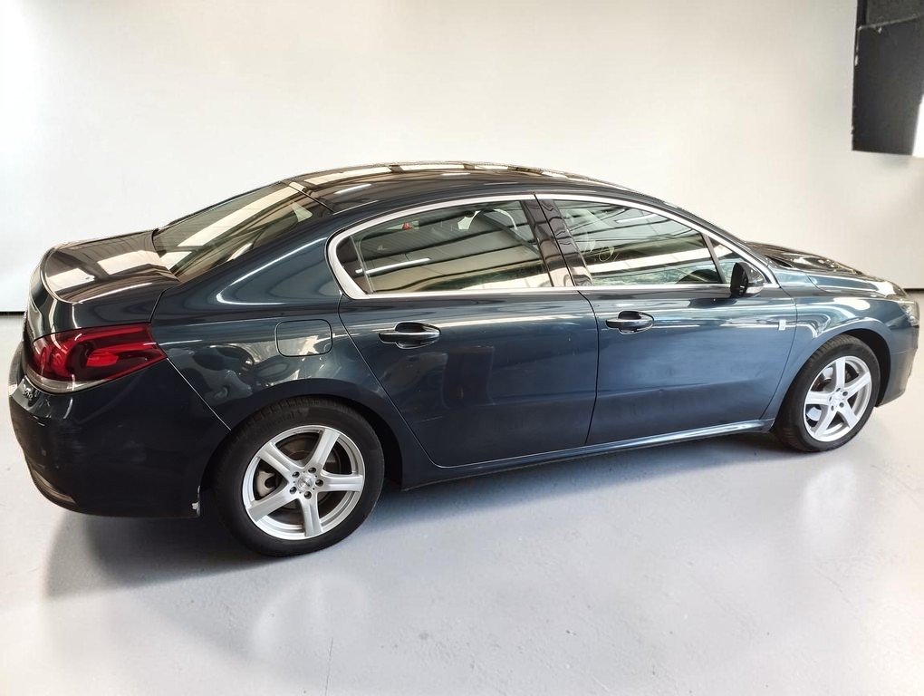 Peugeot 508 HYbrid4 - Photo 7