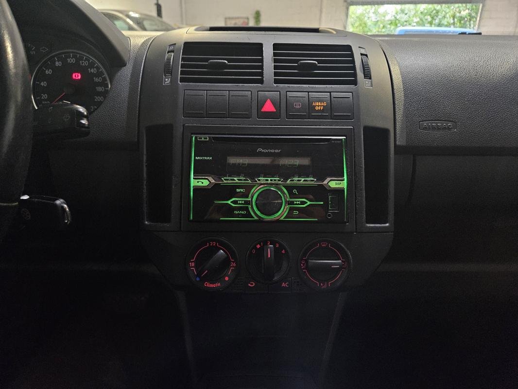 Volkswagen Polo - Photo 15