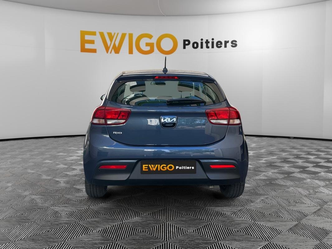 Kia Rio - Photo 5