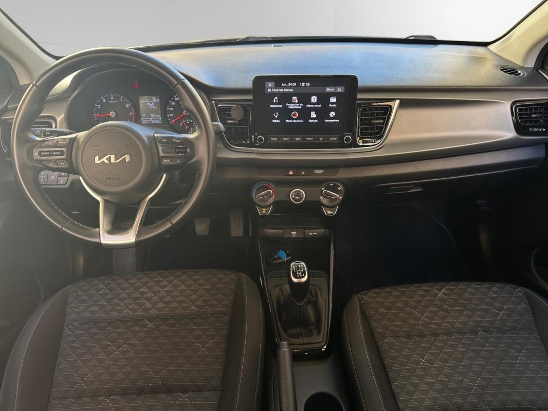 Kia Rio - Photo 9