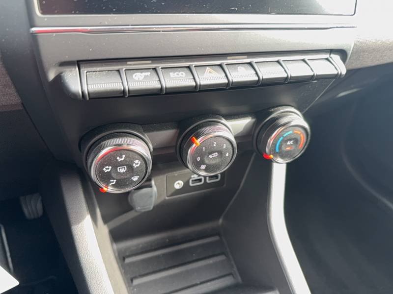 Renault Clio - Photo 24