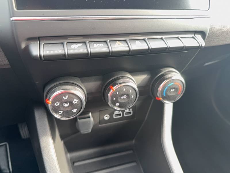 Renault Clio - Photo 24