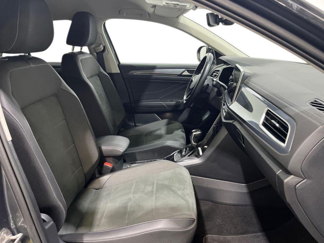 Volkswagen T-Roc - Photo 13