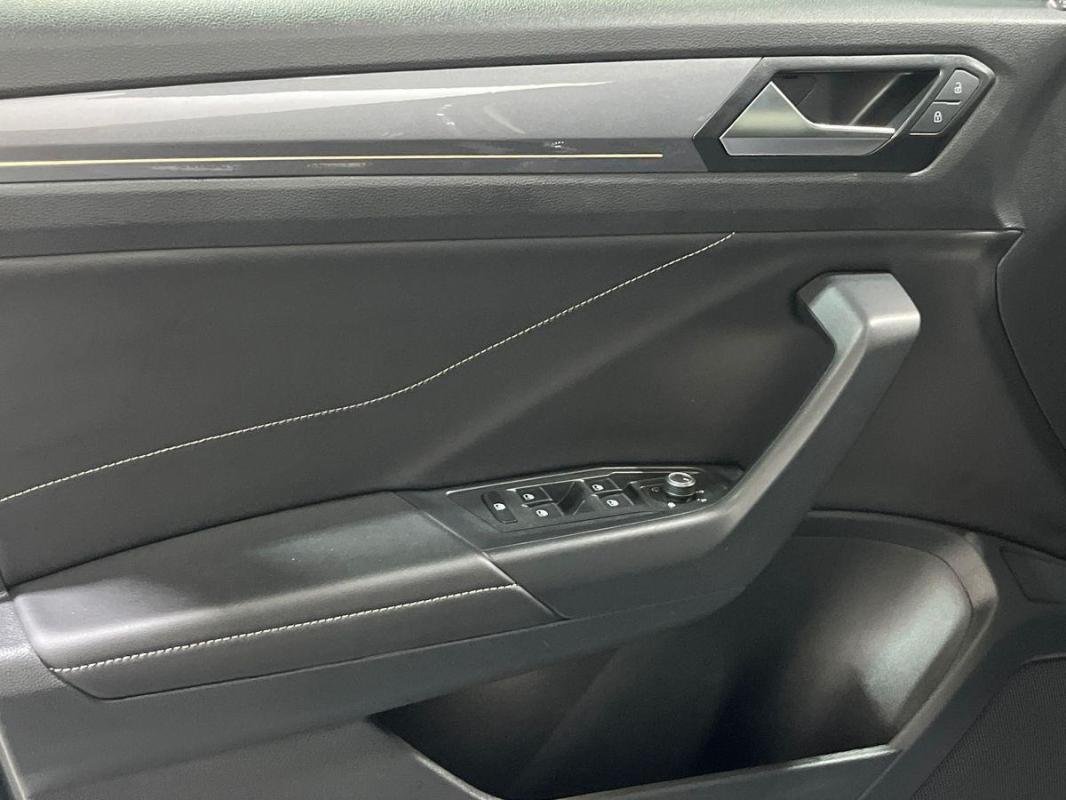 Volkswagen T-Roc - Photo 15