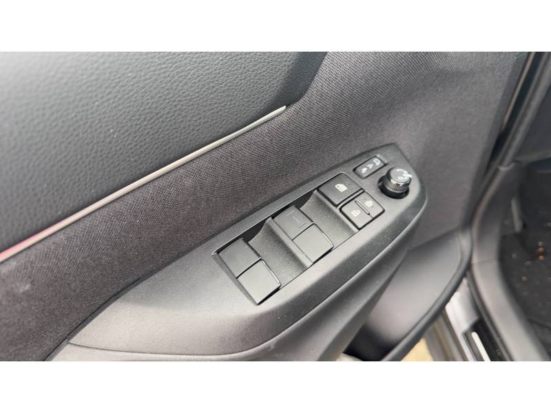 Toyota Yaris - Photo 17
