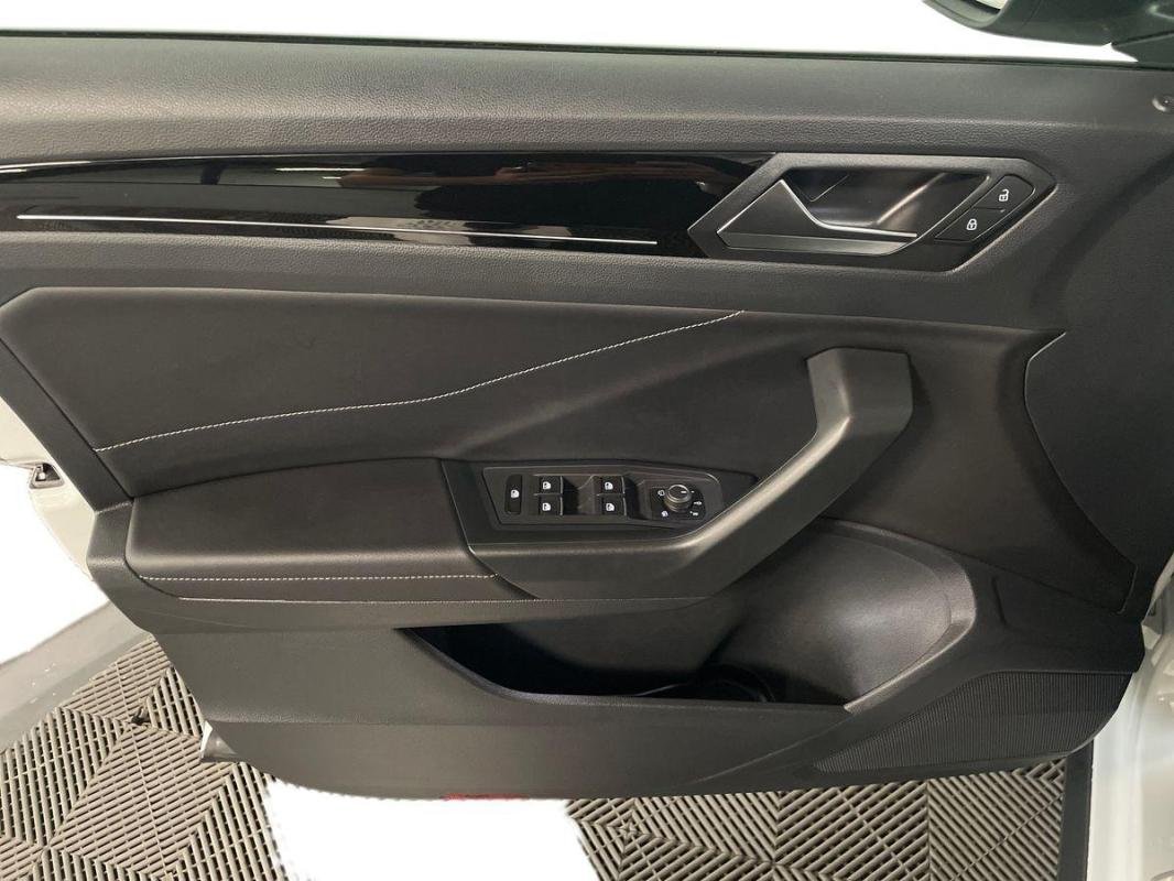 Volkswagen T-Roc - Photo 15