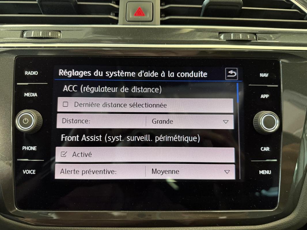 Volkswagen Tiguan - Photo 24