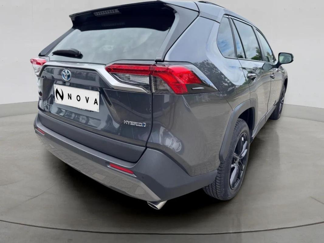 Toyota RAV4 - Photo 5