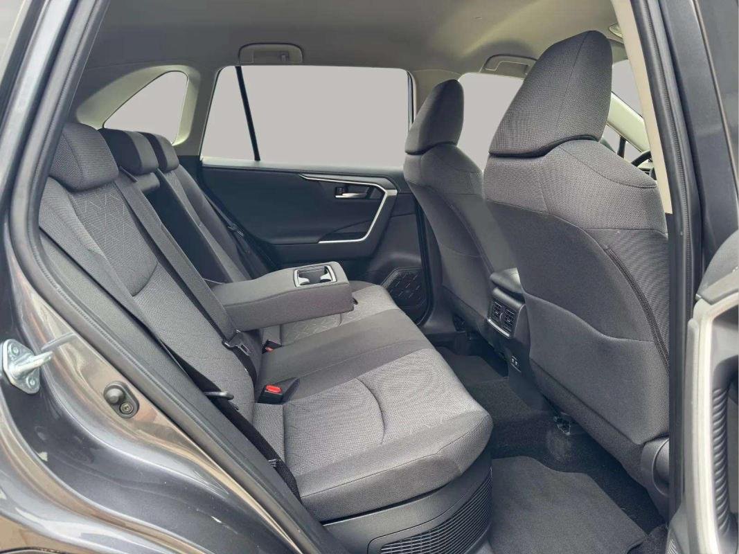 Toyota RAV4 - Photo 7