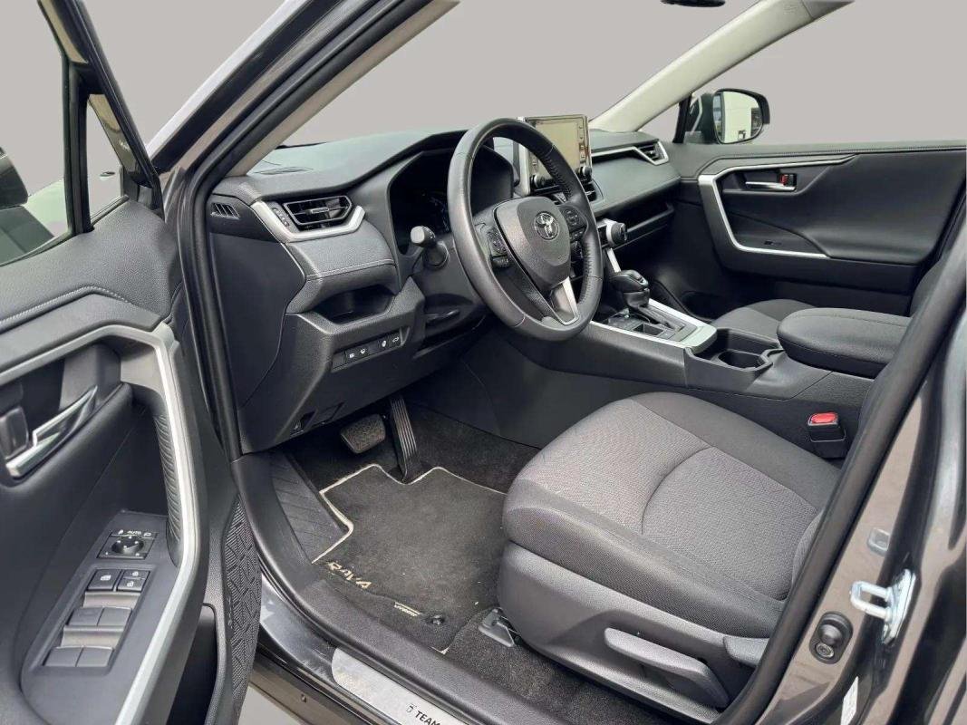 Toyota RAV4 - Photo 8