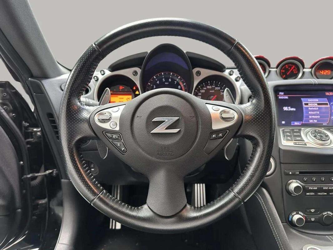 Nissan 370Z - Photo 8