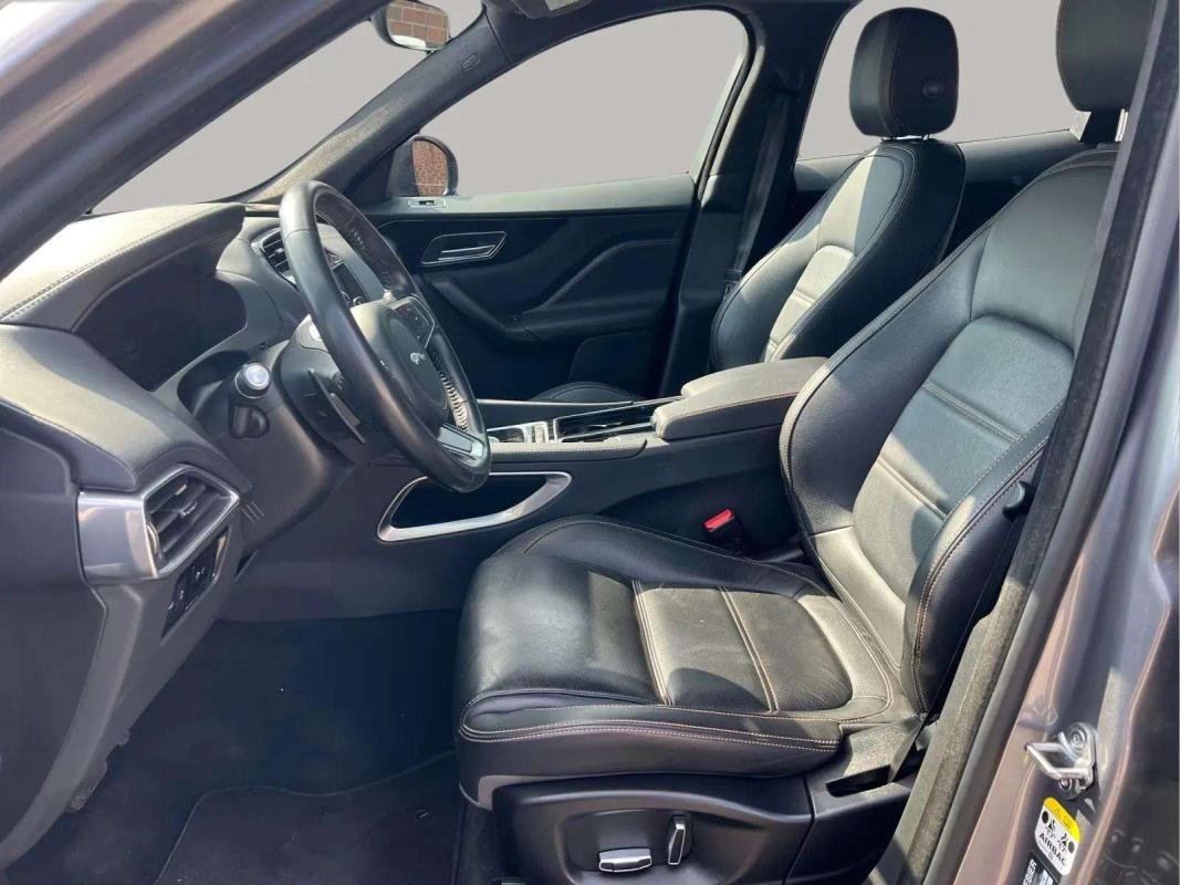 Jaguar F-Pace - Photo 12