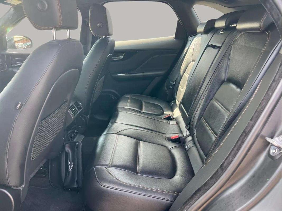 Jaguar F-Pace - Photo 16