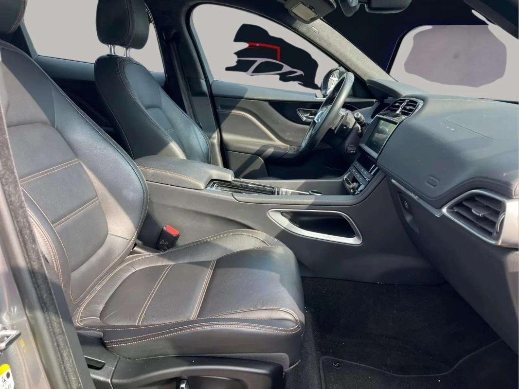 Jaguar F-Pace - Photo 9