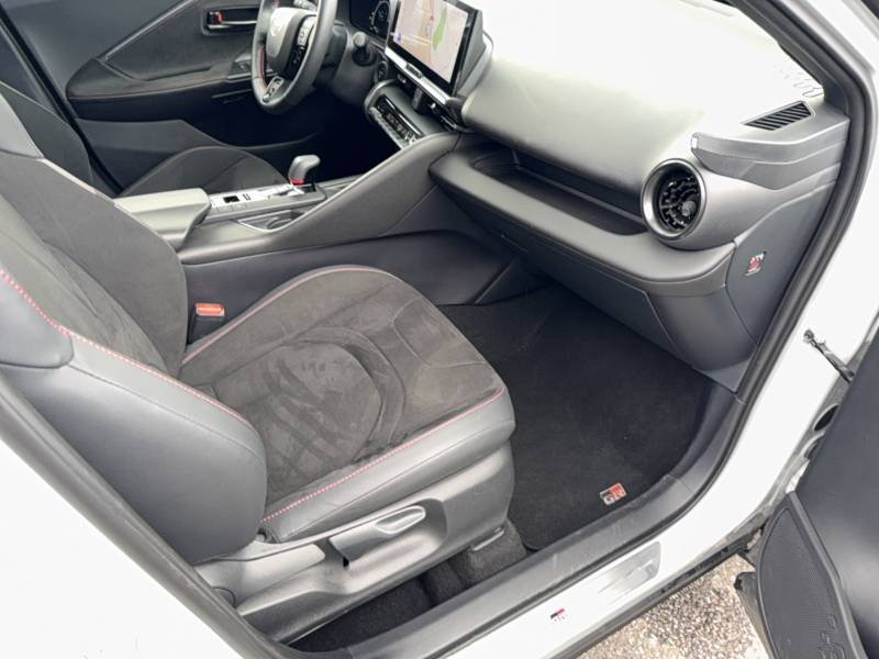 Toyota C-HR - Photo 12