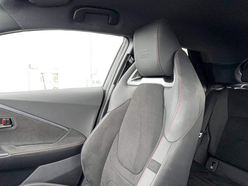 Toyota C-HR - Photo 32