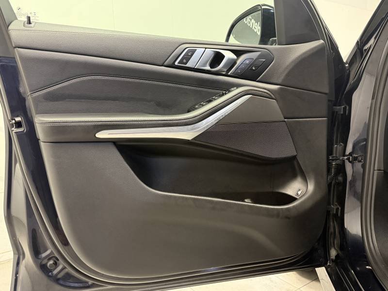 BMW X5 - Photo 10