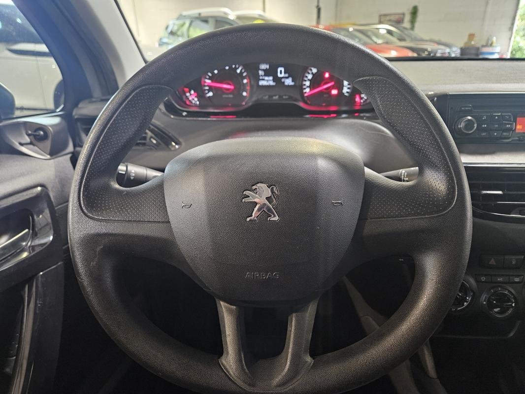 Peugeot 208 - Photo 18