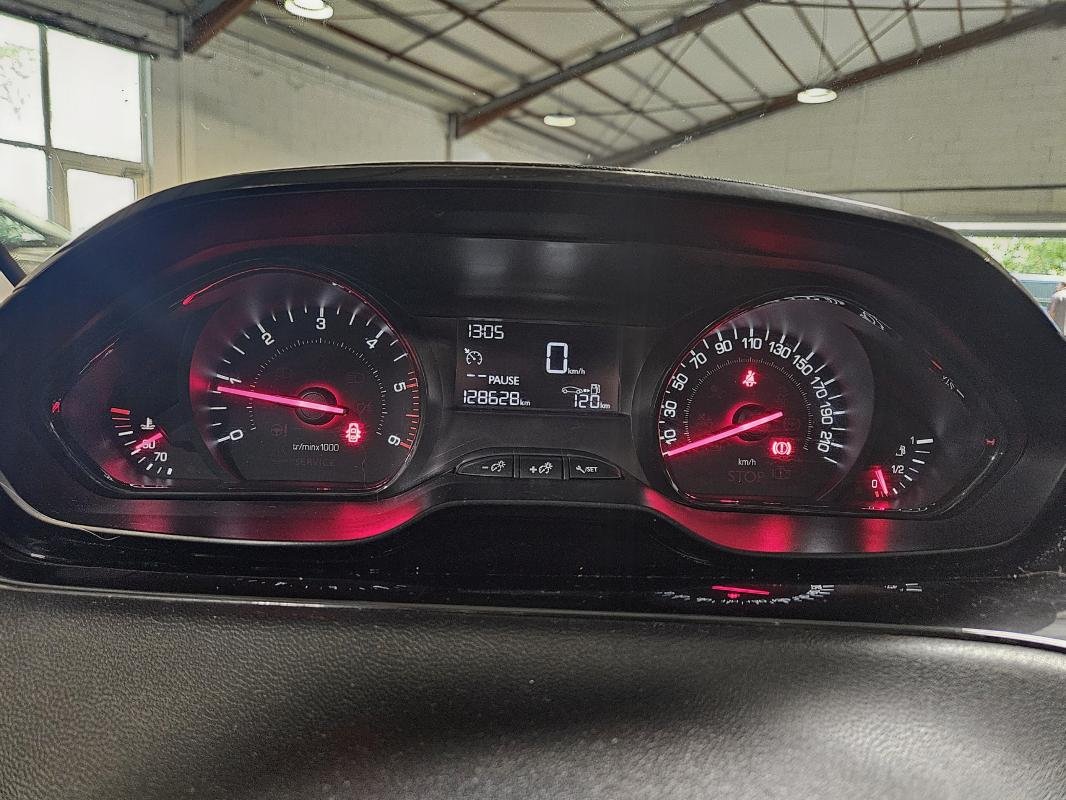 Peugeot 208 - Photo 19