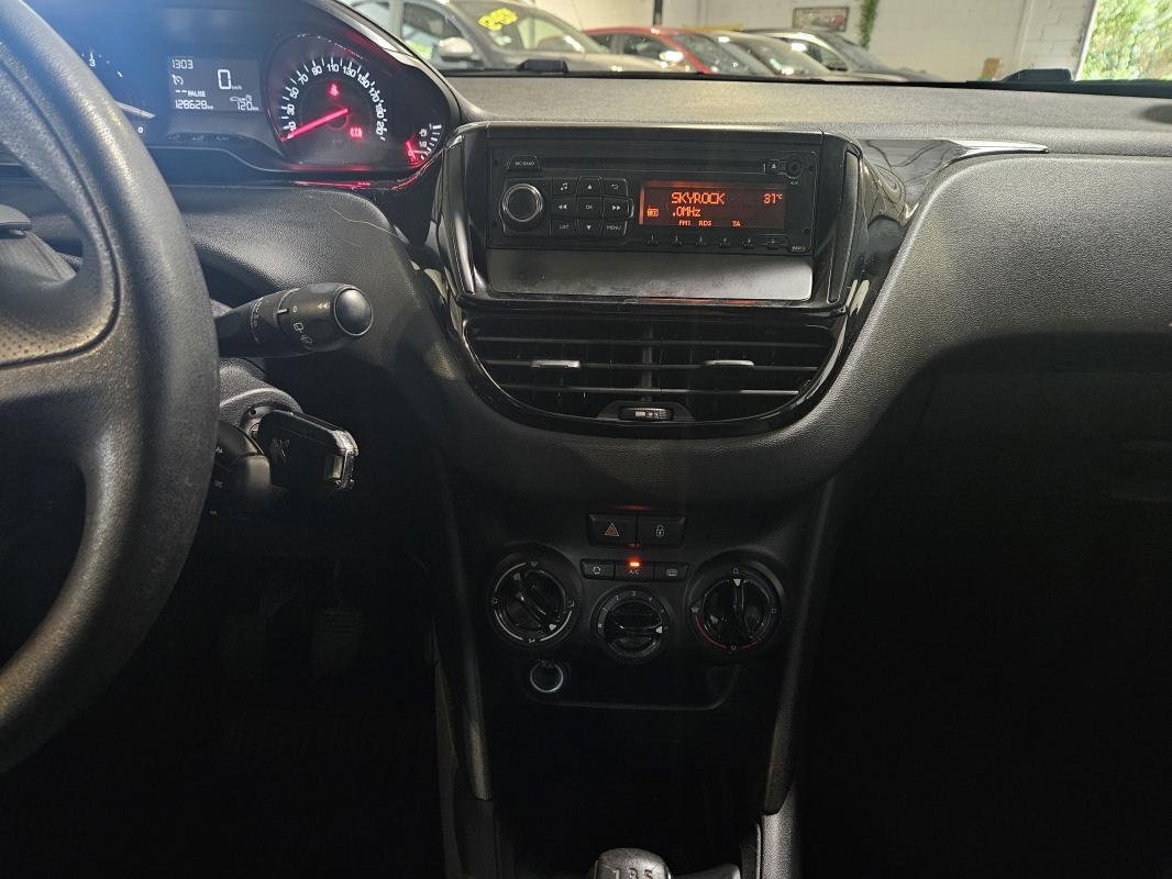 Peugeot 208 - Photo 20