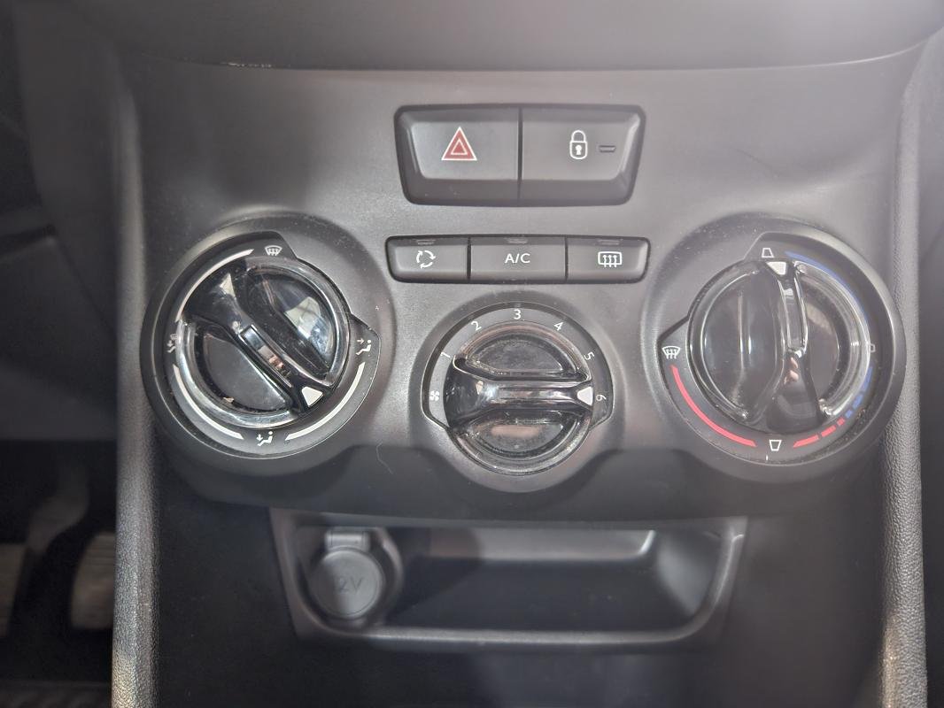 Peugeot 208 - Photo 22