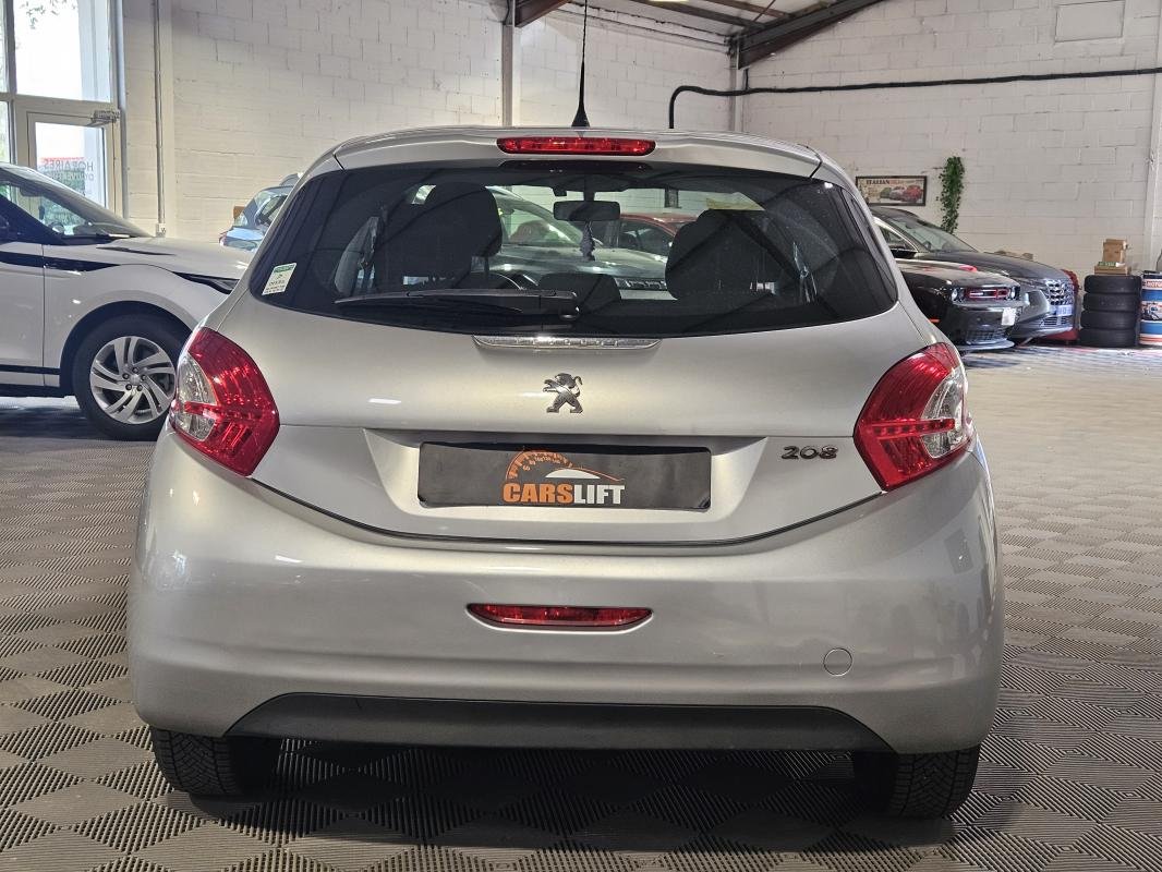 Peugeot 208 - Photo 6