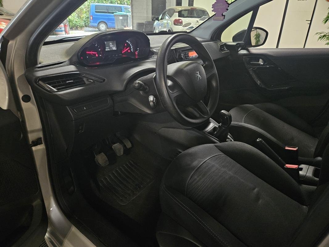 Peugeot 208 - Photo 10