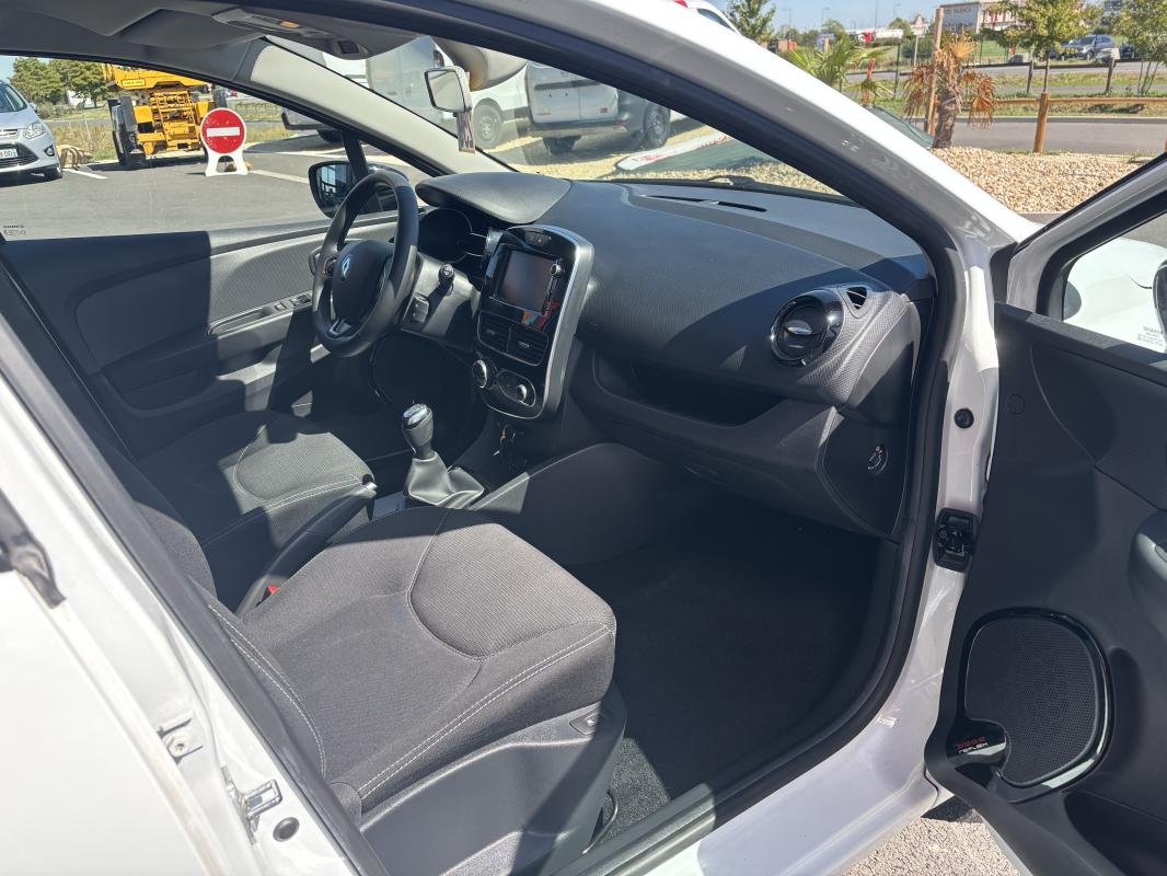 Renault Clio - Photo 14