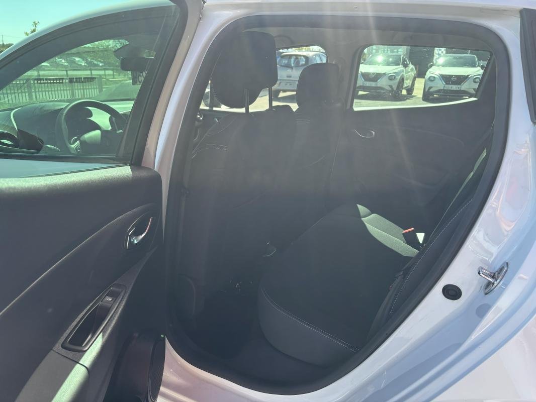 Renault Clio - Photo 18