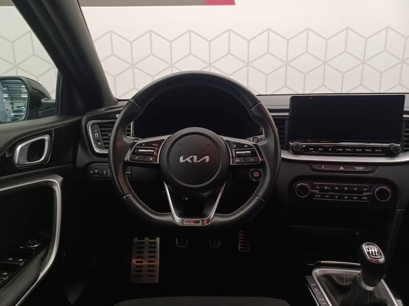 Kia CEED - Photo 13