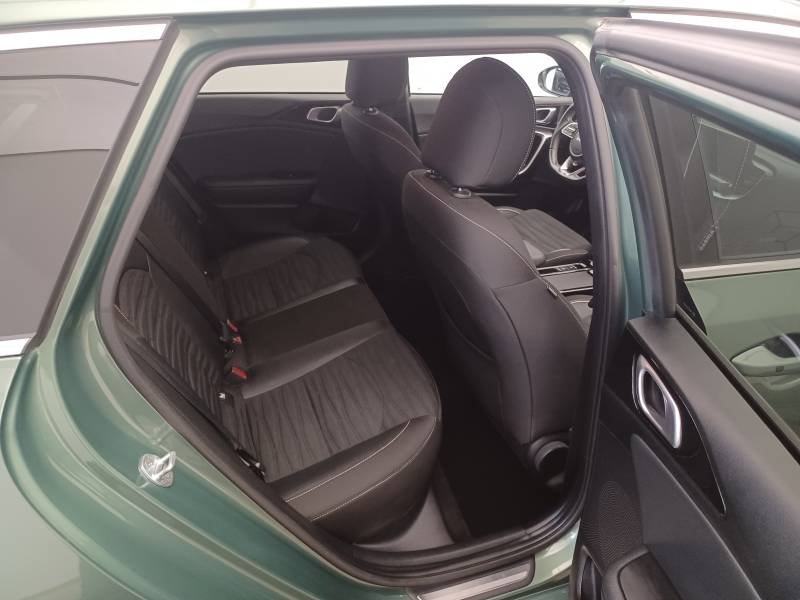 Kia CEED - Photo 15