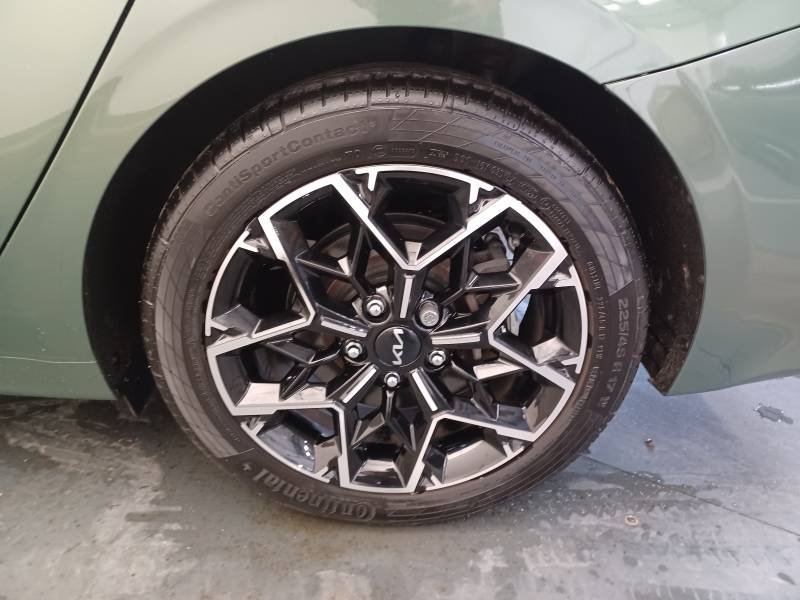 Kia CEED - Photo 8