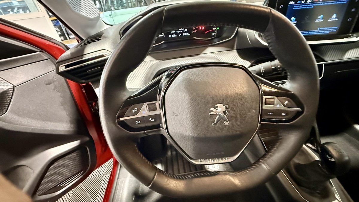 Peugeot 208 - Photo 12