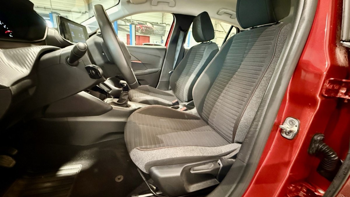 Peugeot 208 - Photo 15