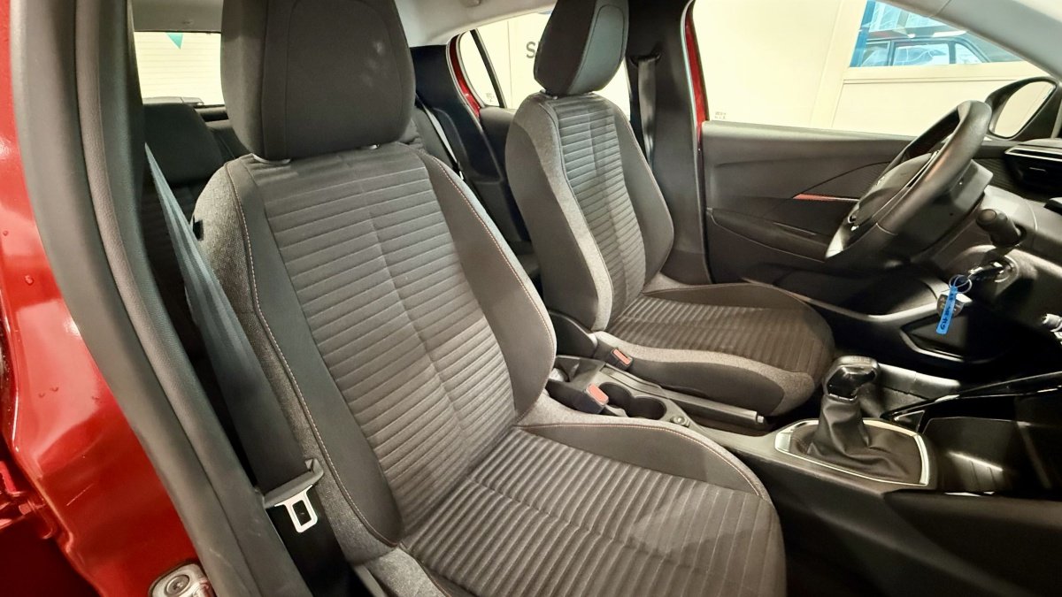 Peugeot 208 - Photo 16