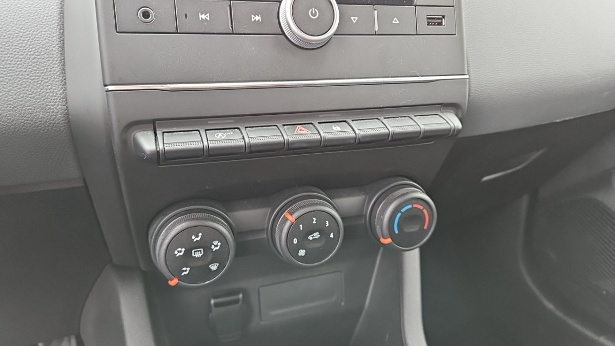 Renault Clio - Photo 24