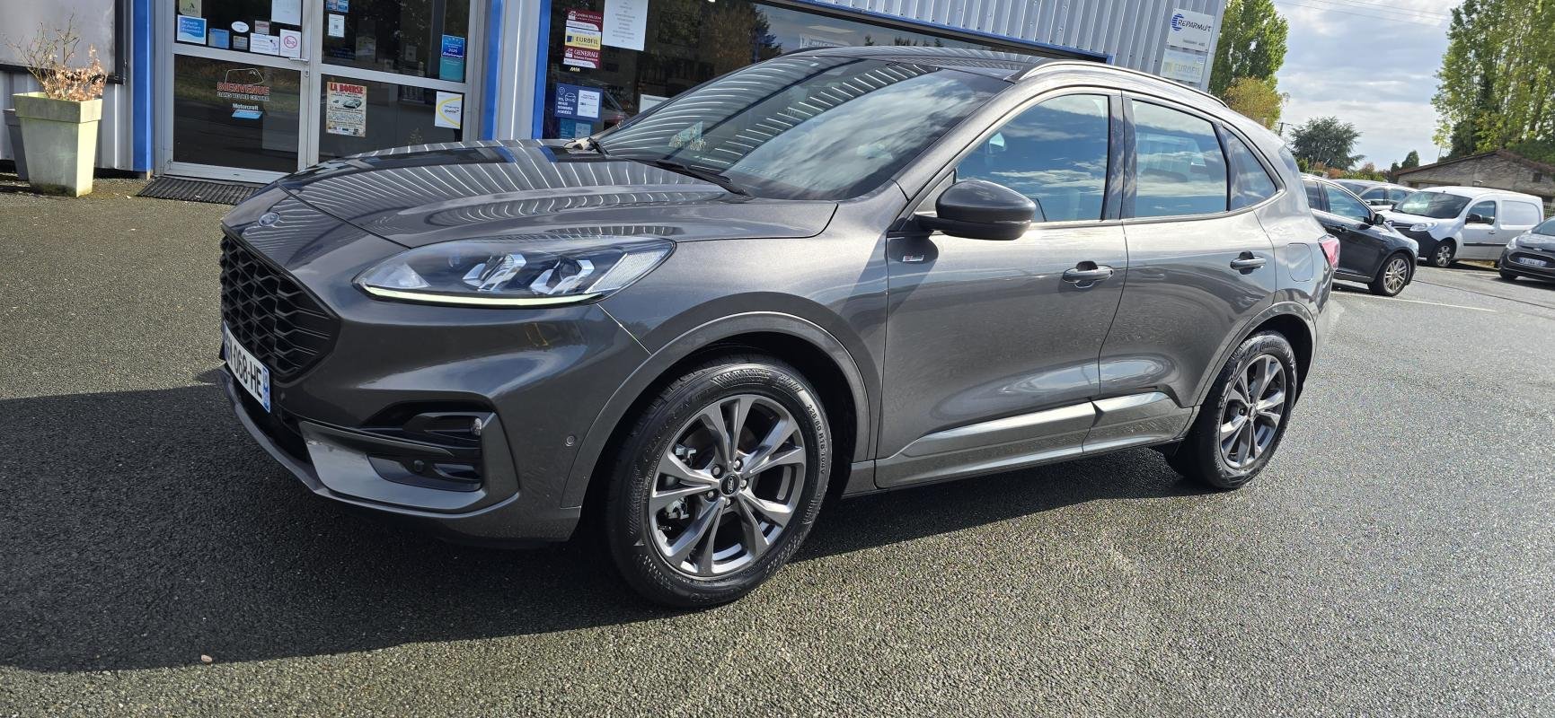Ford Kuga - Photo 1
