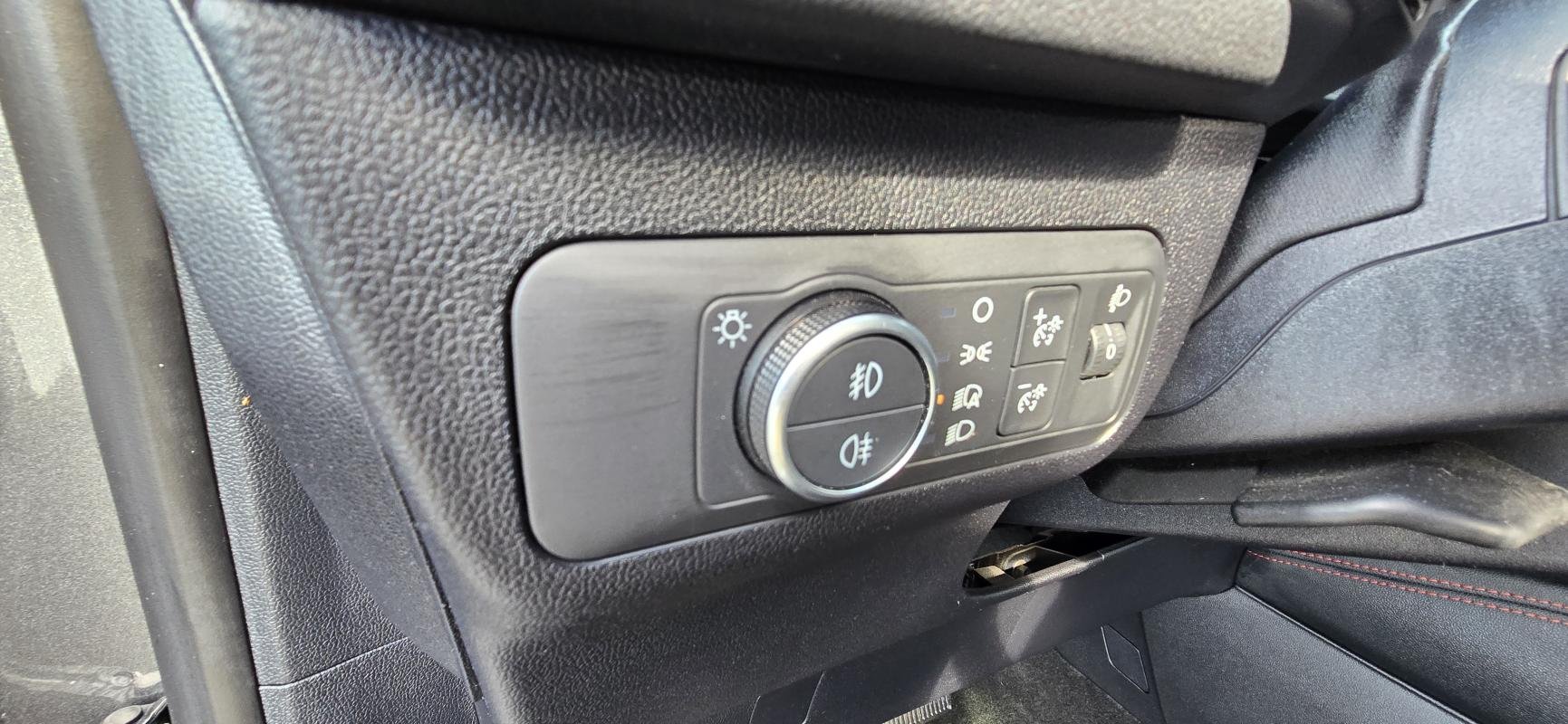 Ford Kuga - Photo 23