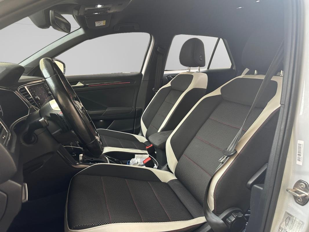 Volkswagen T-Roc - Photo 17