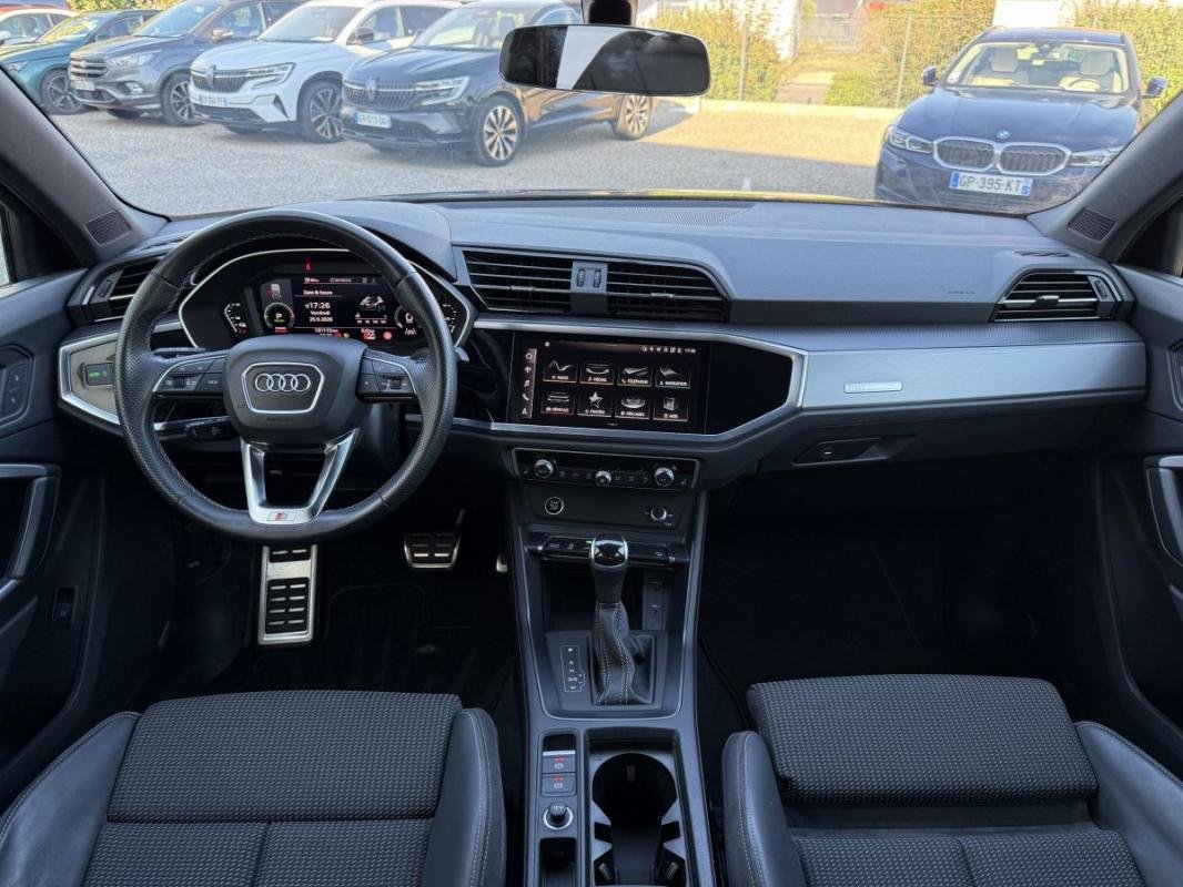 Audi Q3 - Photo 12