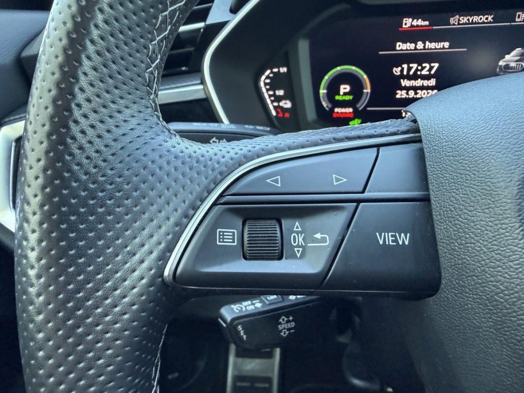 Audi Q3 - Photo 14