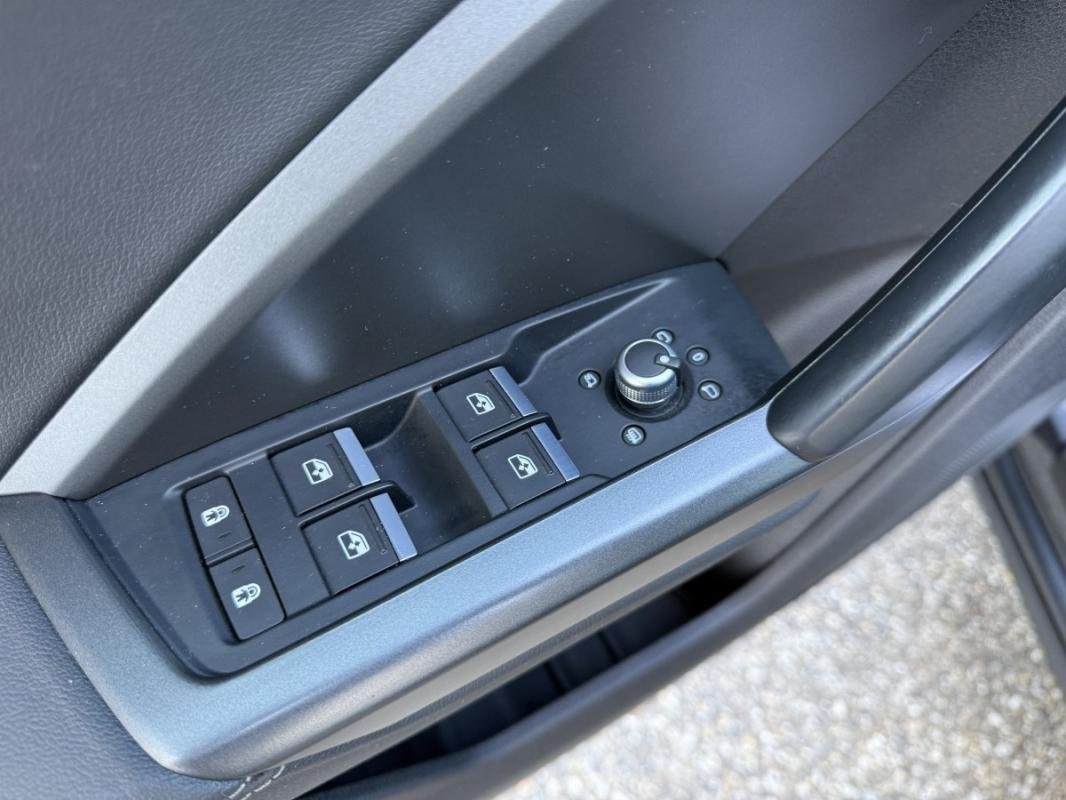 Audi Q3 - Photo 19