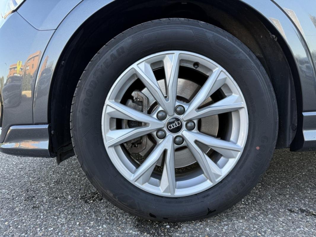 Audi Q3 - Photo 30
