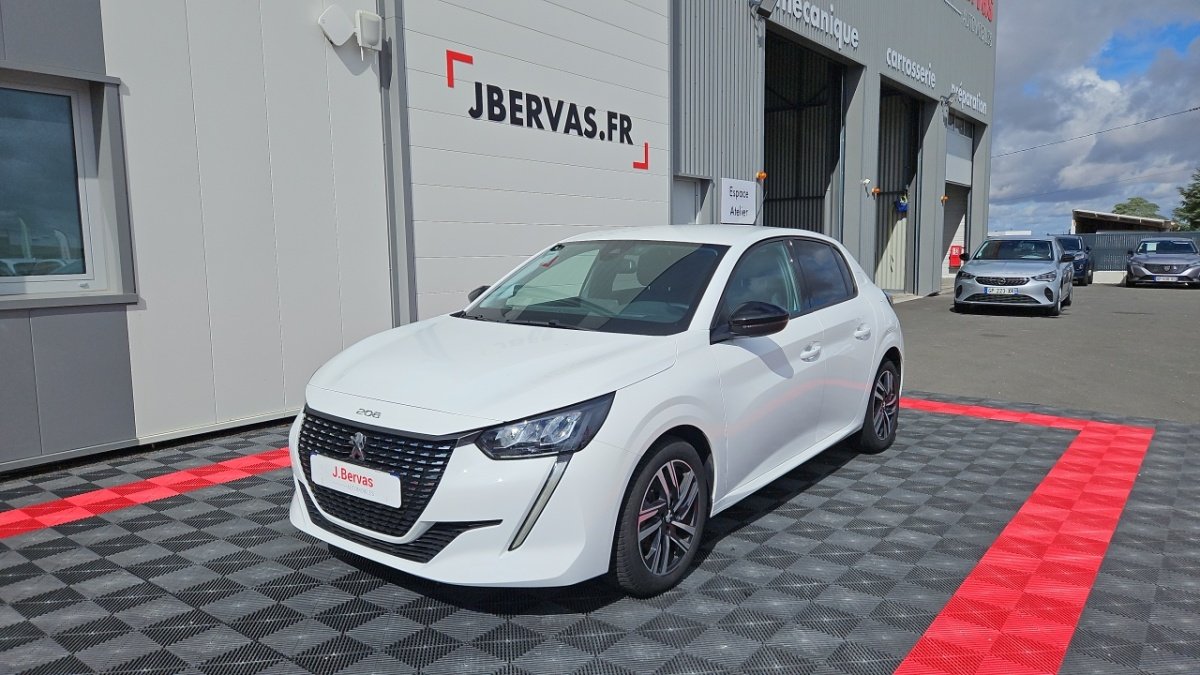 Peugeot 208 - Photo 1