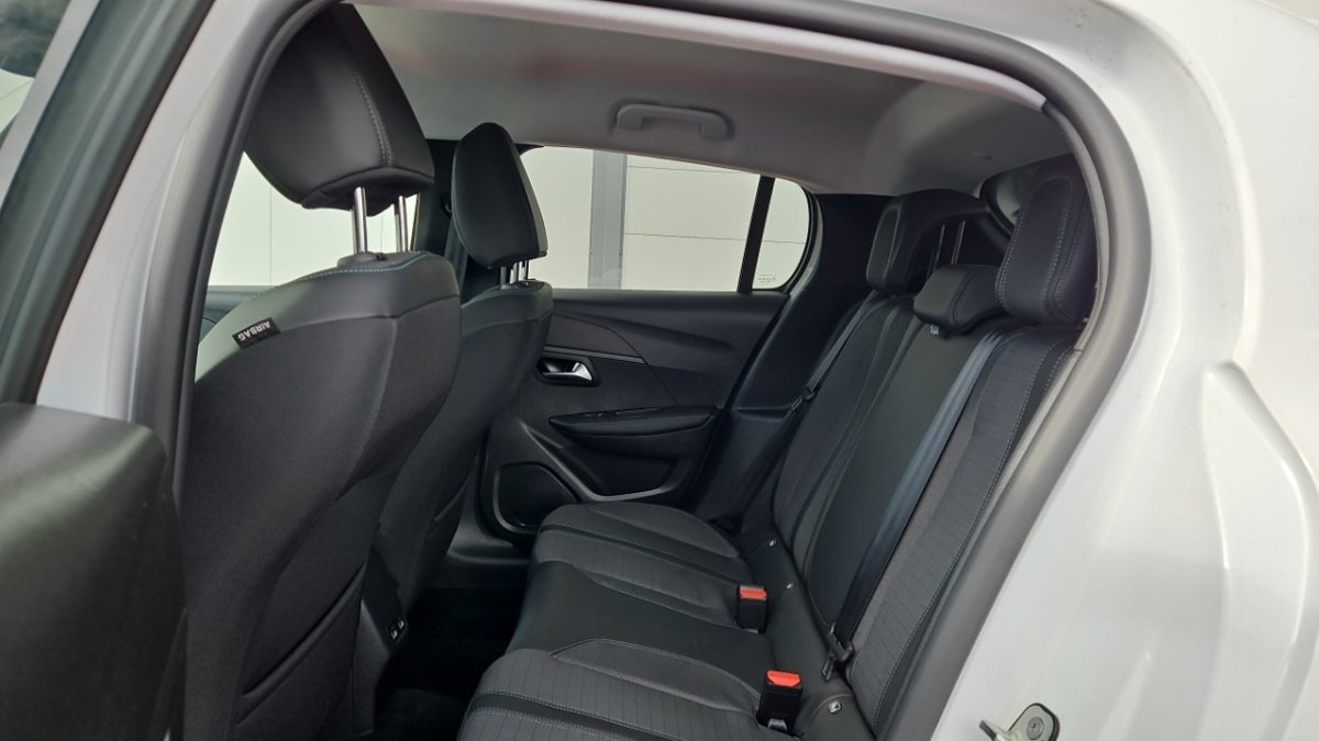 Peugeot 208 - Photo 11