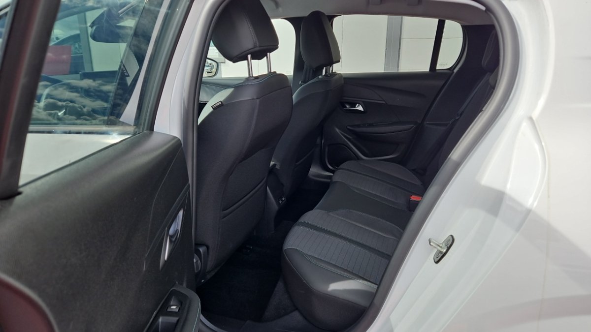 Peugeot 208 - Photo 10